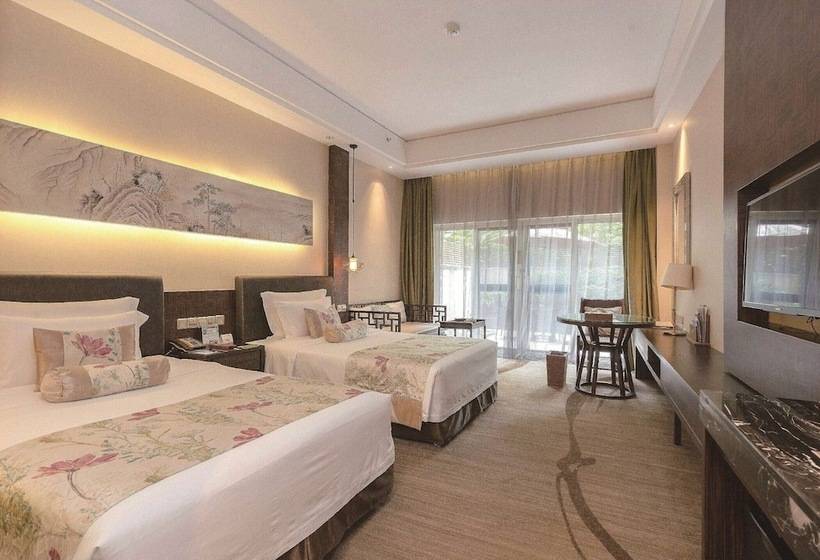 هتل Howard Johnson By Wyndham Dongqian Lake Plaza Ningbo