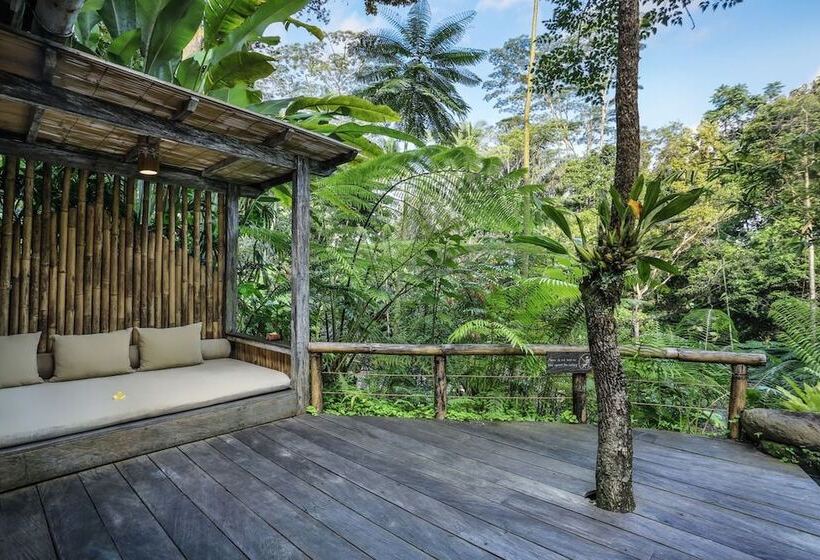منتجع Pramana Giri Kusuma