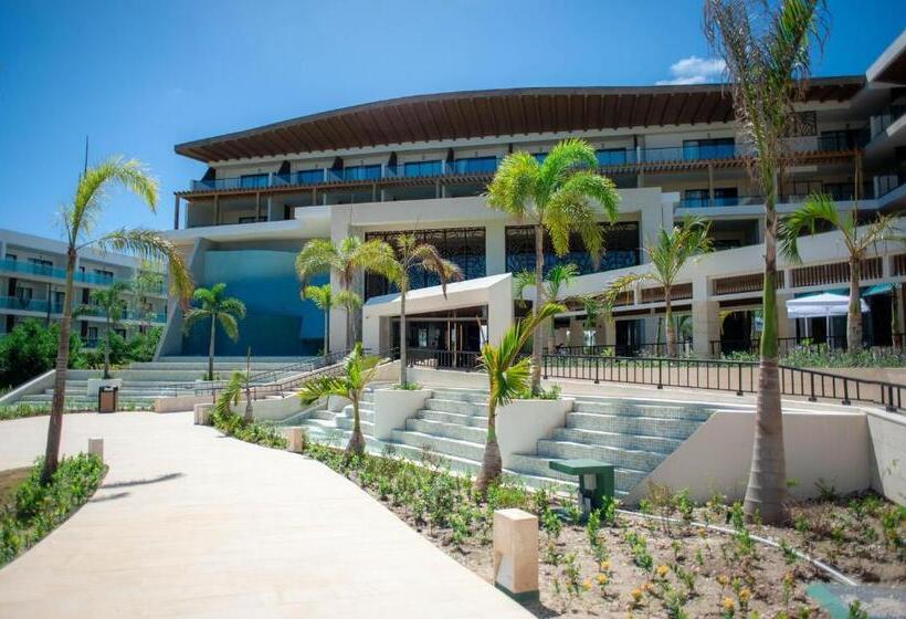 Serenade All Suites - Adults Only Resort