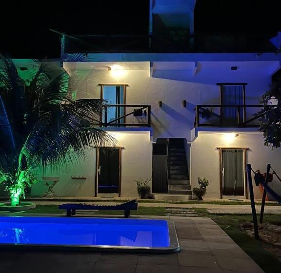 تختخواب و صبحانه Vila Kitemania