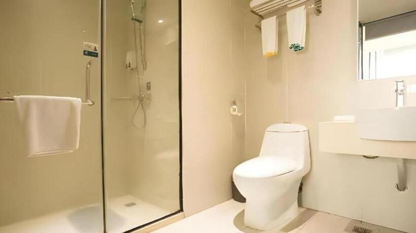 هتل City Comfort Inn Liuzhou High Speed Railway Station