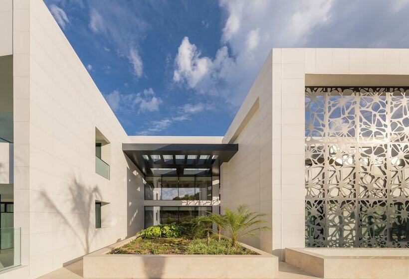 هتل Eurostars Oasis Marbella