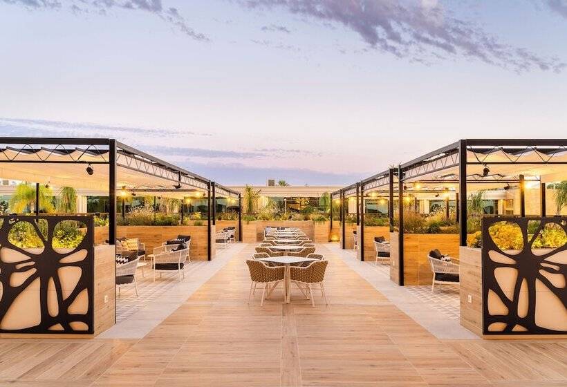 هتل Eurostars Oasis Marbella