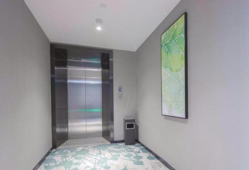 هتل Greentree Inn Express Shangqiu Beihai Road South Railway Station