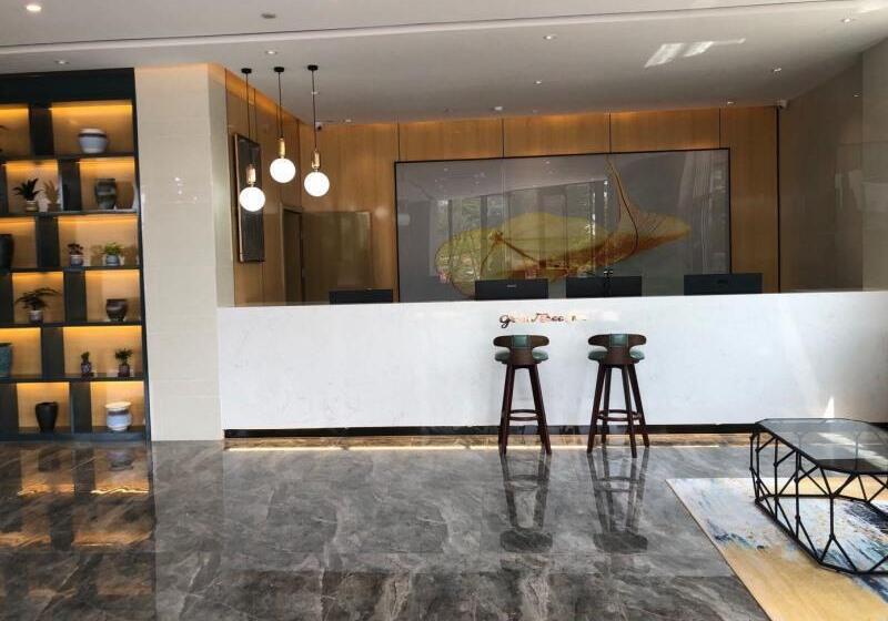 ホテル Greentree Inn Qingdao Laixi High Speed Railway Sta