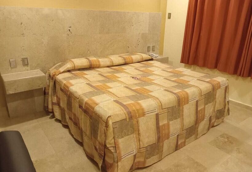 هتل Parador Del Rey