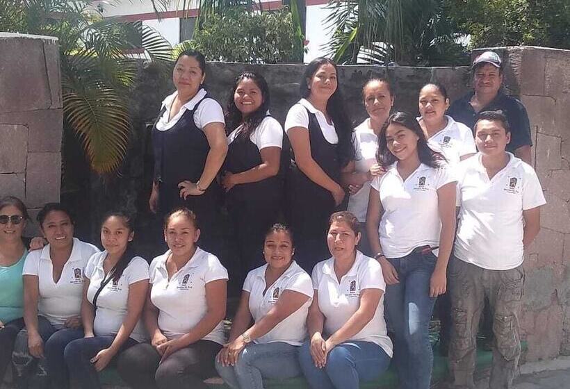 هتل Parador Del Rey