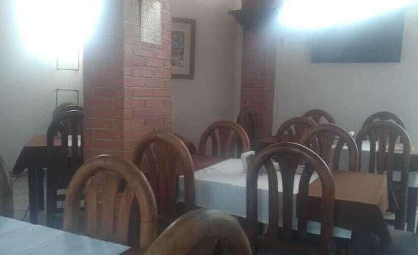 هتل Parador Del Rey