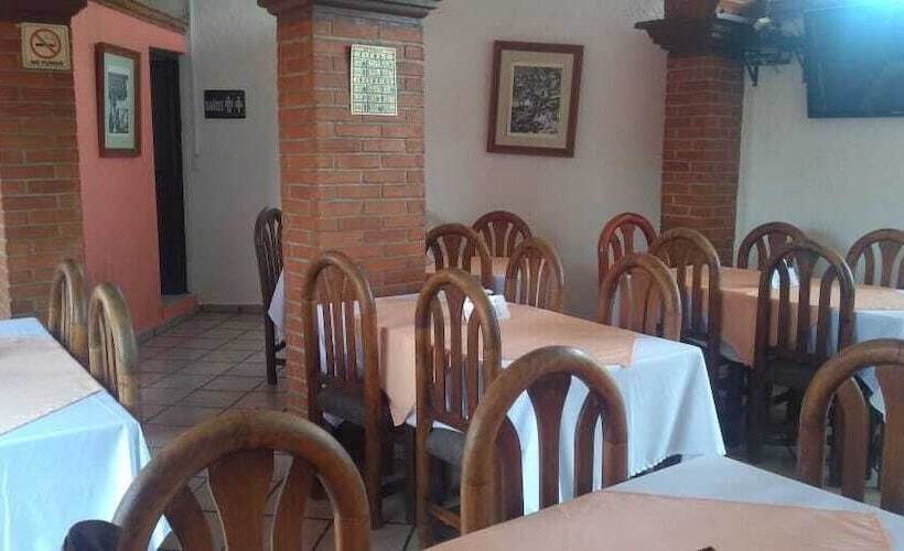 هتل Parador Del Rey