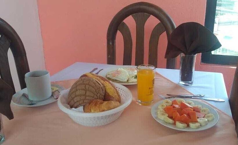 هتل Parador Del Rey