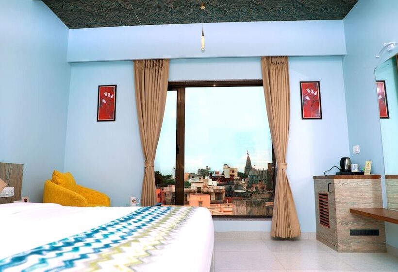 هتل The Grand Ladhukara