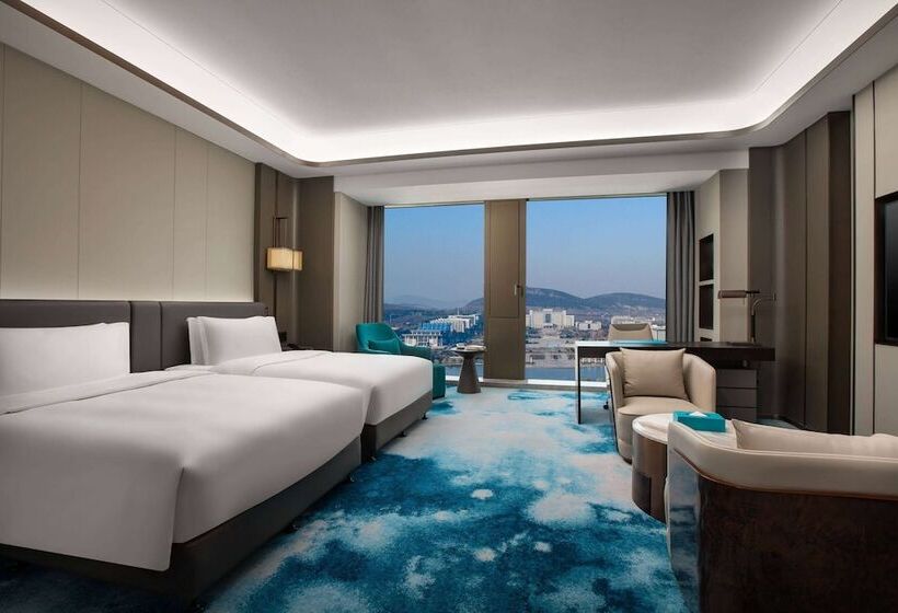 Отель Wyndham Grand Zaozhuang