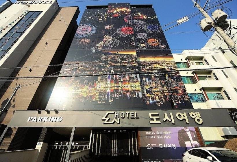 Motel Changwon Myeongseodong Dosi Yeohaeng