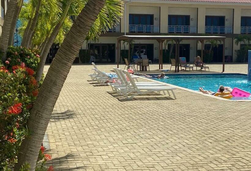 Eagle Beach Cozy Condo