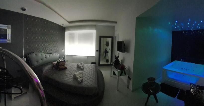 تختخواب و صبحانه Distinto Suite &s