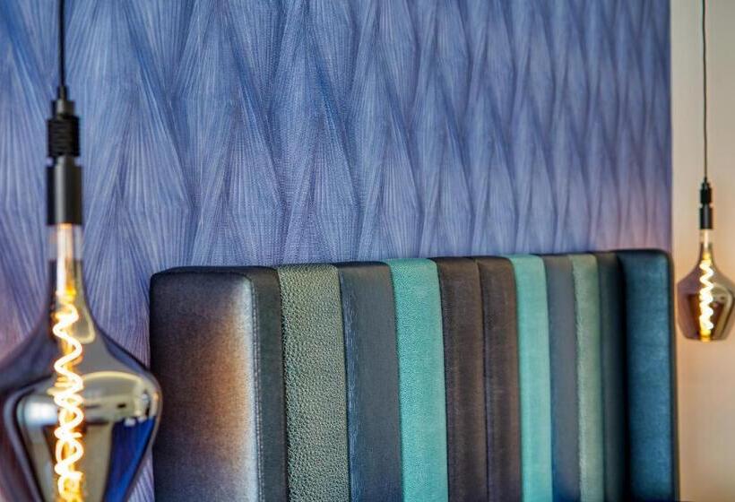 تختخواب و صبحانه Distinto Suite &s