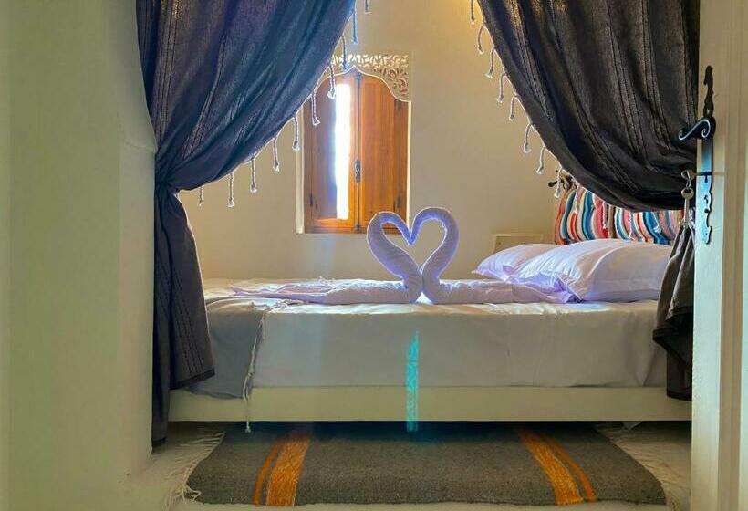 هتل Hôtel Djerba Authentique   Au Centre De Midoun