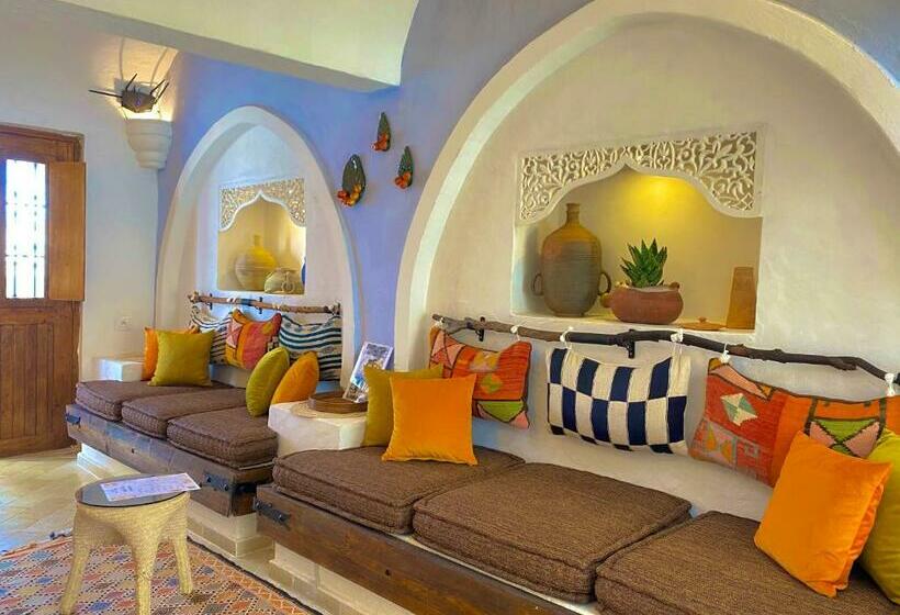 هتل Hôtel Djerba Authentique   Au Centre De Midoun