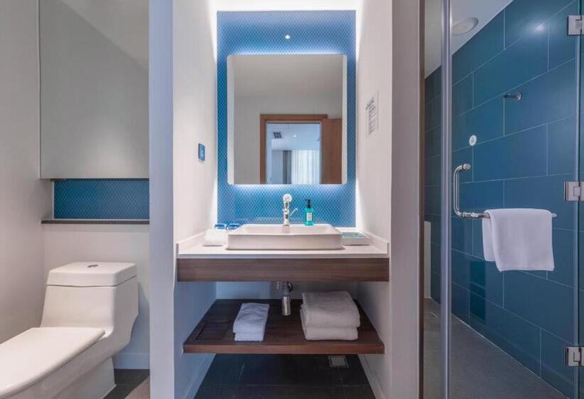 ホテル Holiday Inn Express Chongqing Zhongxian, An Ihg