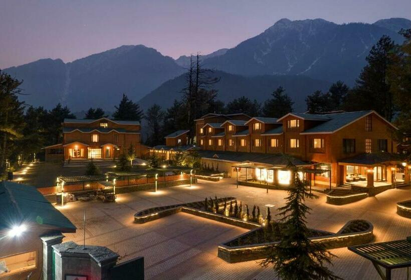 호텔 Radisson Golf Resort Pahalgam