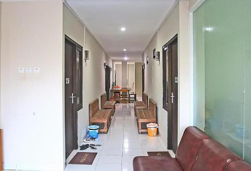 هتل Reddoorz Plus At Pelita Guest House Balikpapan