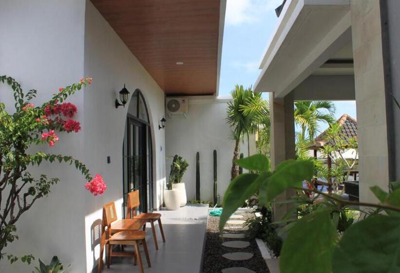 پانسیون Puja Uluwatu Village
