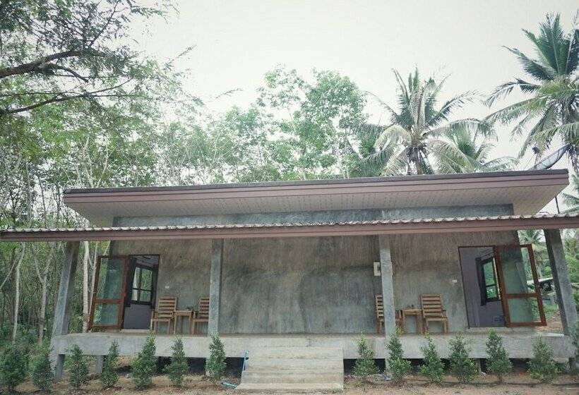 پانسیون The Lodge At Koh Kood