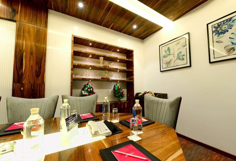 فندق Surestay By Best Western Model Town Amritsar