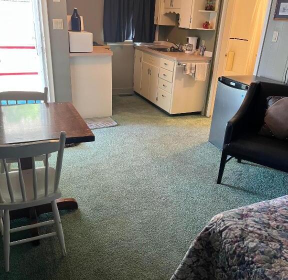 Bluebird Motel