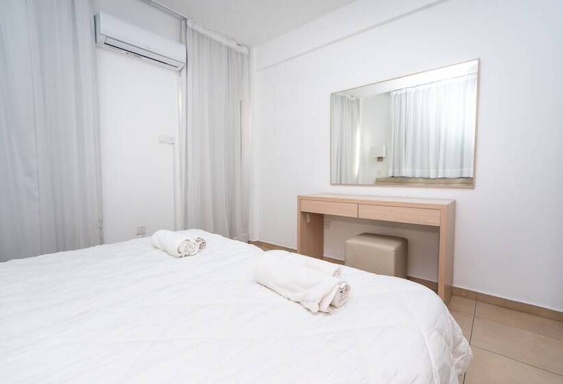 Flora Hotel Apartments