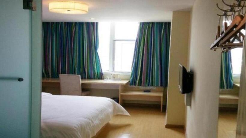 هتل 7 Days Inn Shangqiu Xiayi Kongzu Avenue