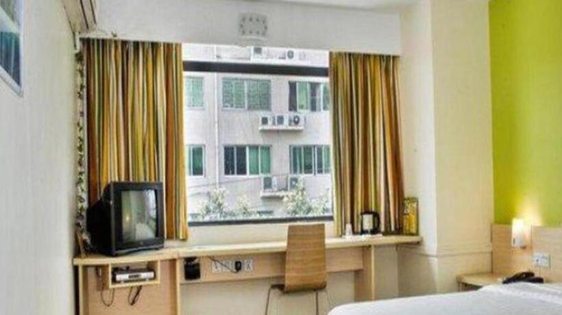 هتل 7 Days Inn Shangqiu Xiayi Kongzu Avenue