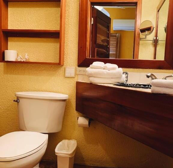 فندق Caye Casa