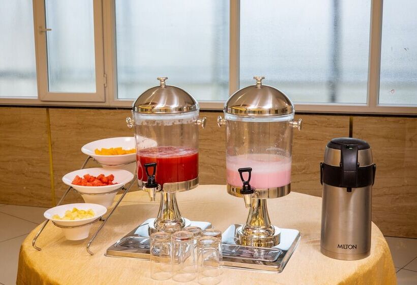 هتل Royal Plaza Suites By Rak Rooms