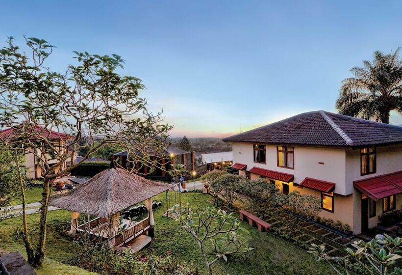 Отель The Jayakarta Cisarua