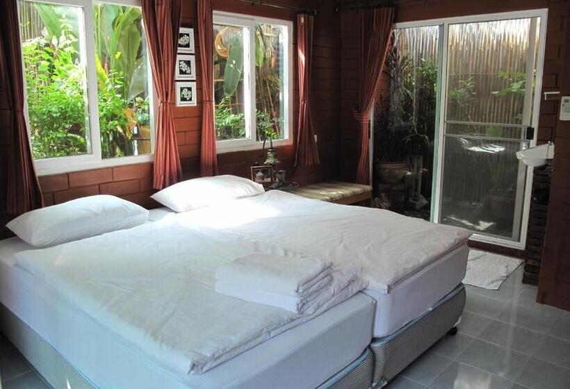 پانسیون P.y. Guest House