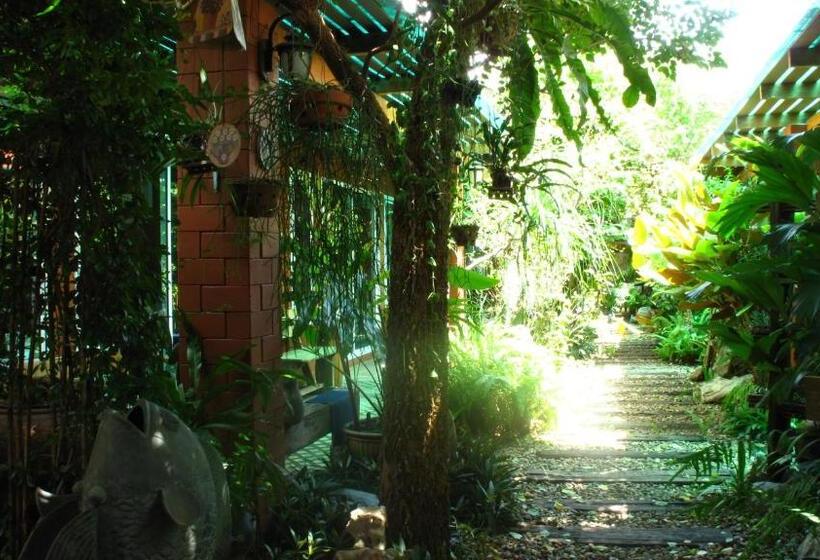 پانسیون P.y. Guest House