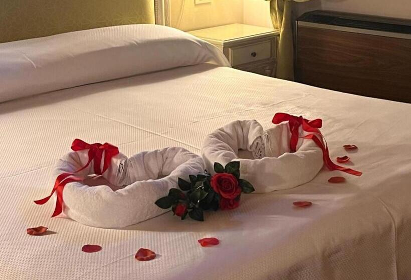 پانسیون Resort La Mola