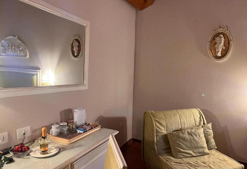 پانسیون Resort La Mola