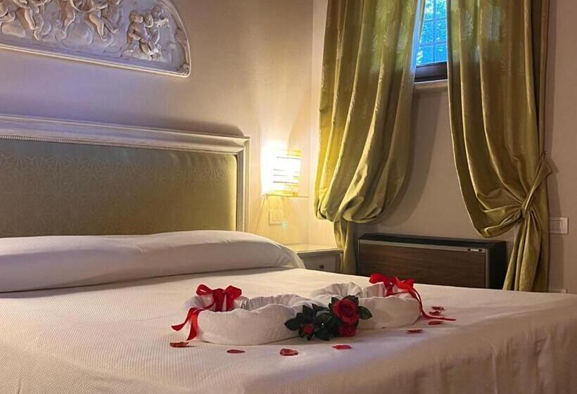 پانسیون Resort La Mola