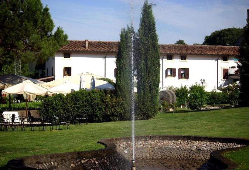 پانسیون Resort La Mola