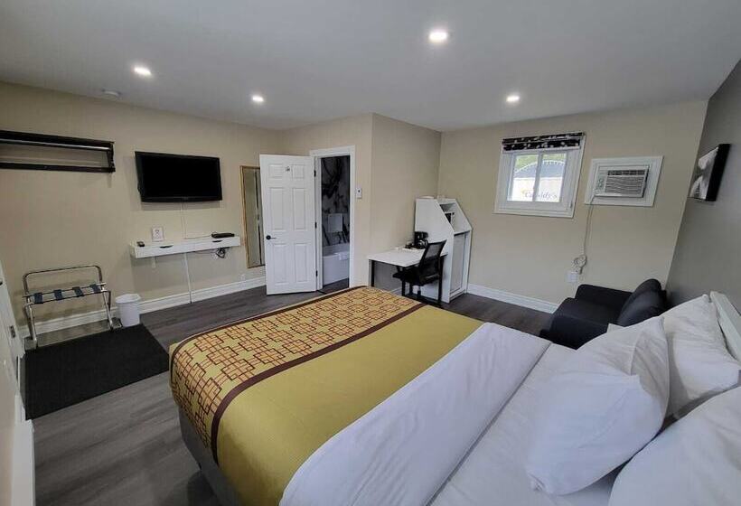 Pine Motel