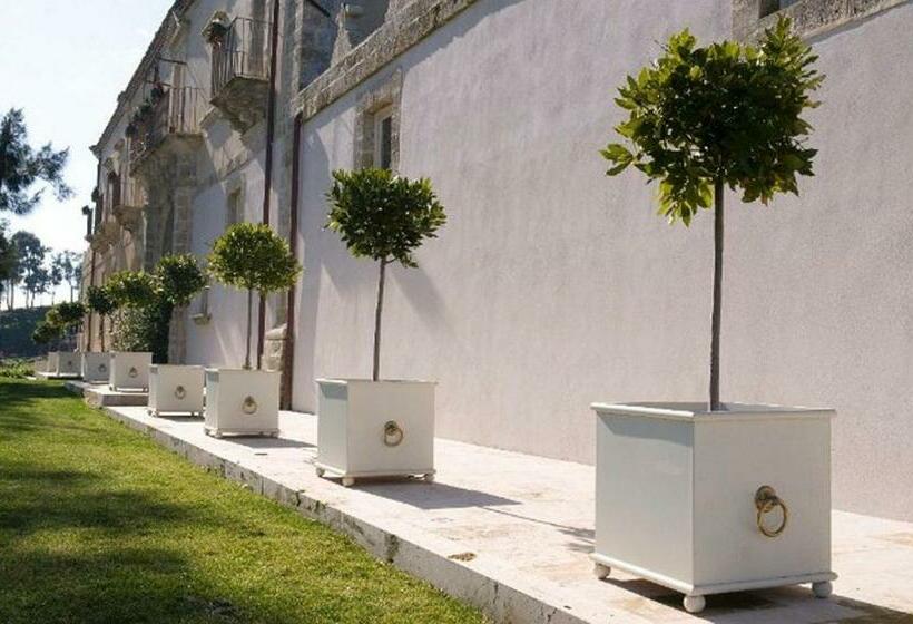 אתר נופש Castello Camemi