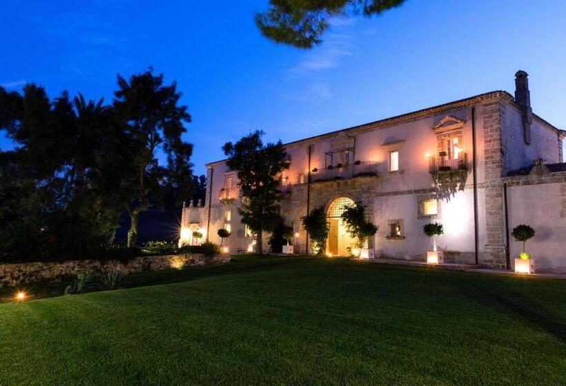 אתר נופש Castello Camemi