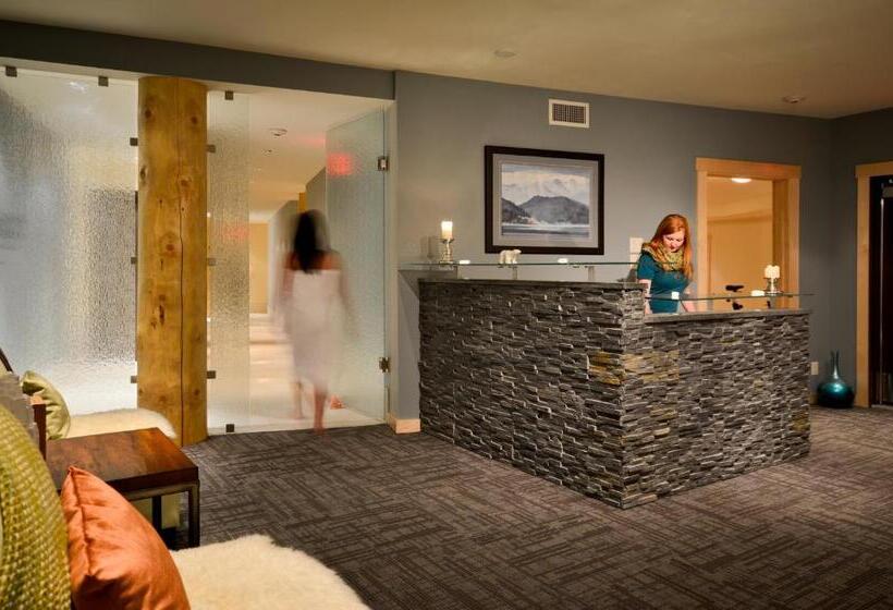 منتجع Tyax Lodge & Heliskiing