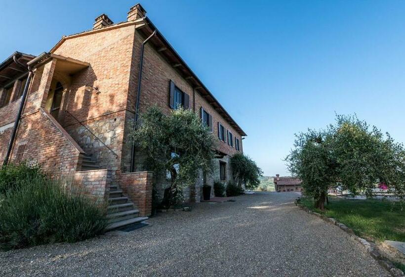 ベッドアンドブレックファースト Agriturismo La Collina Degli Olivi