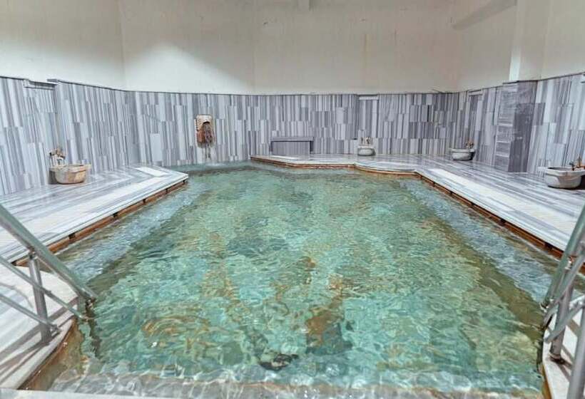 مبيت وإفطار Queen Thermal Resort Hotel & Spa