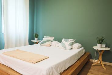 تختخواب و صبحانه M32 Home