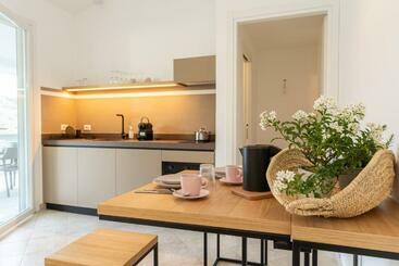 Elbitat Homes