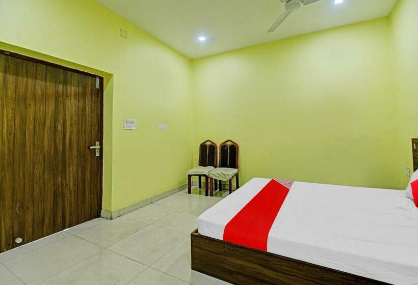 호텔 Oyo Flagship 81214 The Ganga Regency